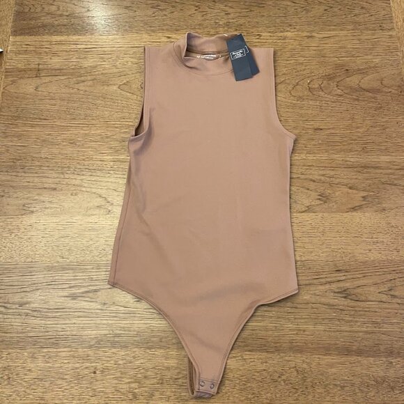 Abercrombie & Fitch Tan Soft A&F Sleeveless Mock Neck Bodysuit NWT Snap crotch - Picture 1 of 2